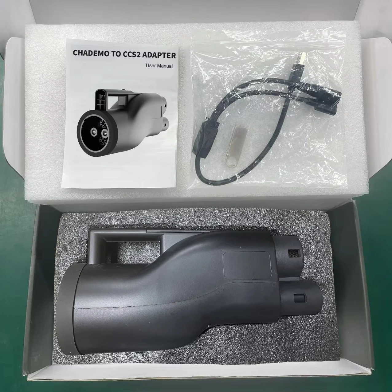 

AiPower CHAdeMO to CCS2 Electric Vehicle Adapter IP44 Waterproof 150A DC EV Connectors