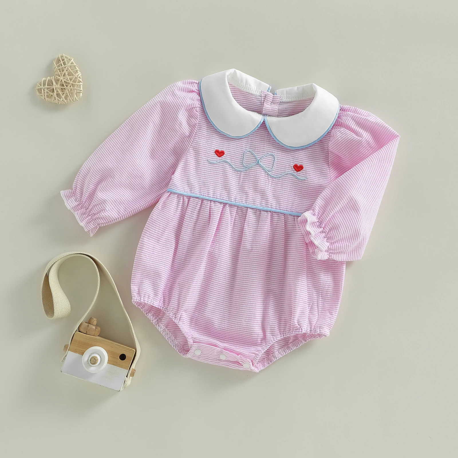 

Наряд на День Святого Валентина для маленьких девочек, комбинезон с бантом для новорожденных, комбинезон с длинными рукавами и вышивкой, милая одежда с копчиками