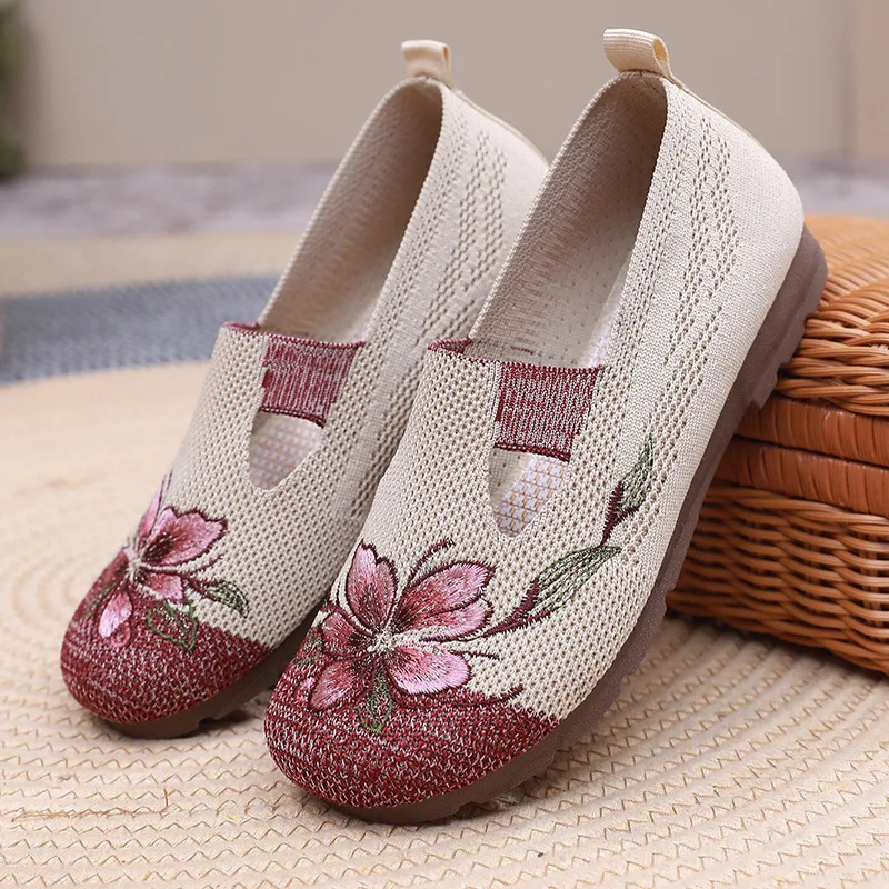 Shoes for Women Spring Autumn Breathable Soft Bottom Non-slip Mom Shoes Low Cut Slip on Casual Mesh Flat Embroidery Shoes