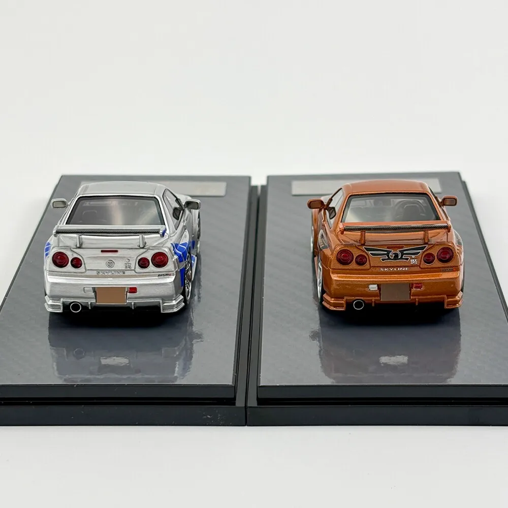 In Stock 1: 64 R34 Silver Blue Mini Q Egg Car Resin Car Model DieCast Static Car Model Creative Decoration Item Holiday Gift