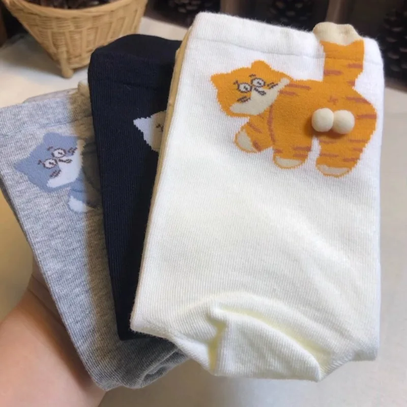 

3pcs New Harajuku Cute Cat Socks with Balls Black White Breathable Soft Cotton Sock Hosiery for Women Men Japanese Floor Socks