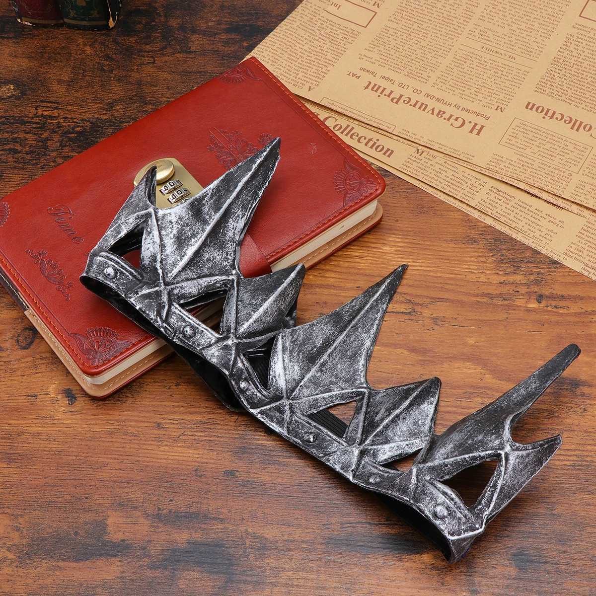 

Retro Crown Headb for Women Large Gothic Halloween Wedding Hair Accessory Decorative Prop Non Fading Comfortable