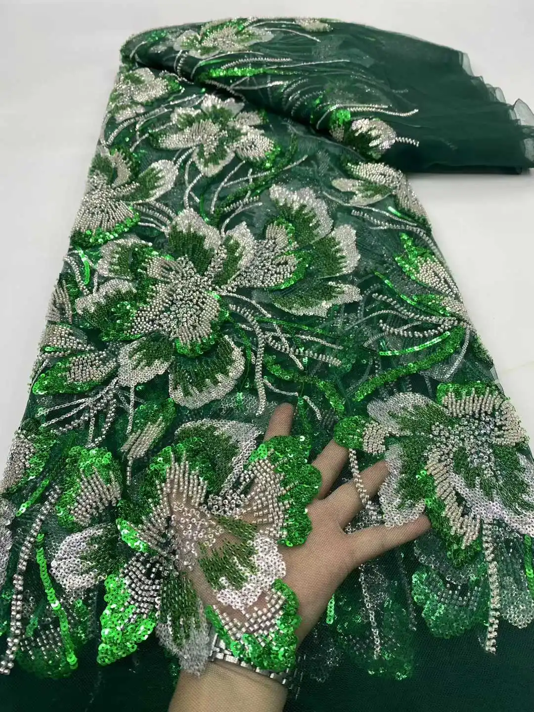 

2025 Fashion African Nigerian Beaded Emboridery Lace French Sequin Net Fabric For Wedding Dress