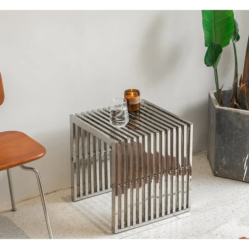 Modern bedside stool metal bench ins simple shoe changing stool bedroom entrance clothing store dressing stool metal feeling