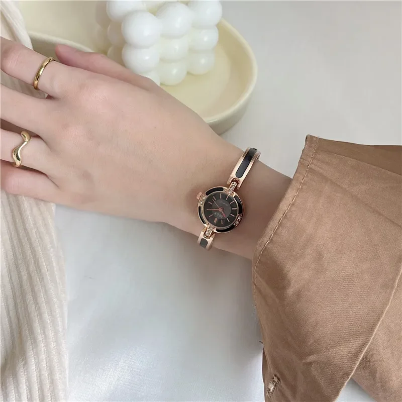 Brand Women Bracelet Watch Simple Fashion Thin Band Quartz Watch Alloy Wristwatches Gift Clock Dropshipping Relojes Para Mujer