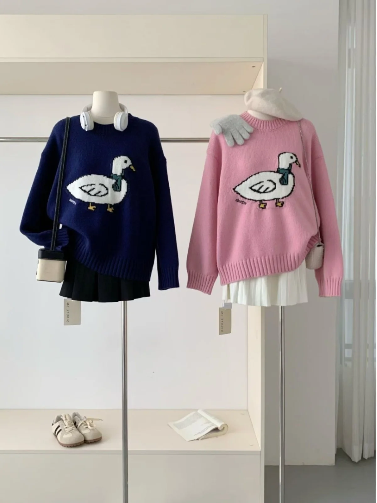 Rena Cute Three-Dimensional Cartoon Duck Pattern Autumn and Winter round Neck Sweet Contrast Color Jacquard Embroidery Sweate...