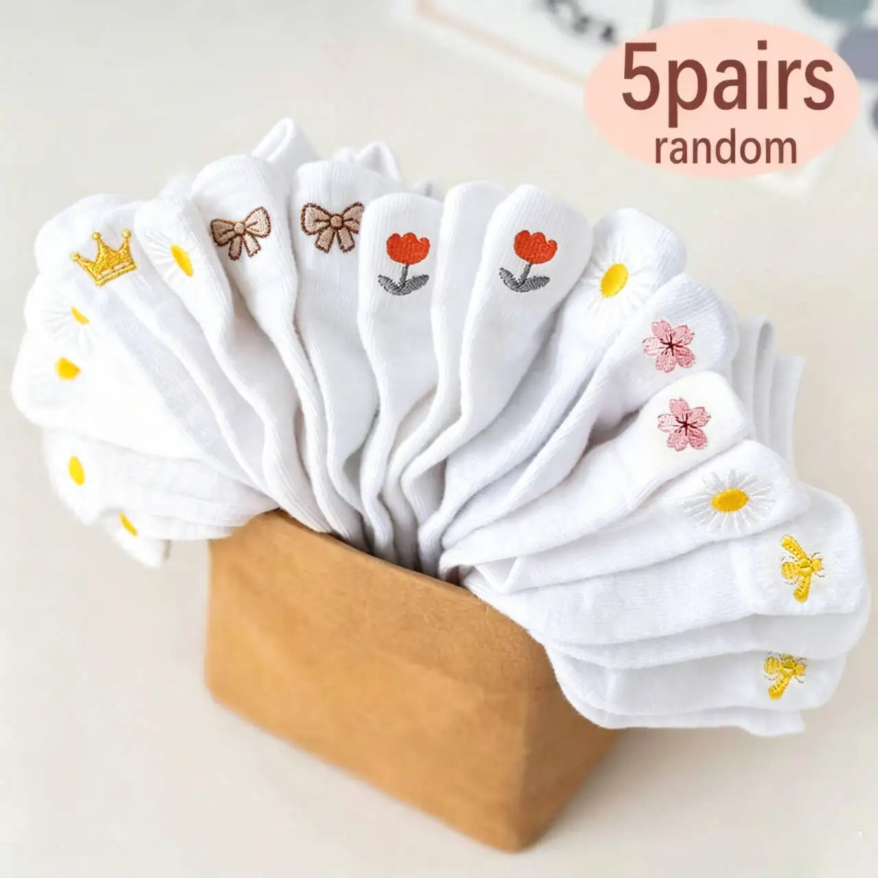 5 Pairs Of Women's Exquisite Embroidered Flower/Bow/Crown/Bee Pattern Versatile Casual Breathable Ear Iifting Socks