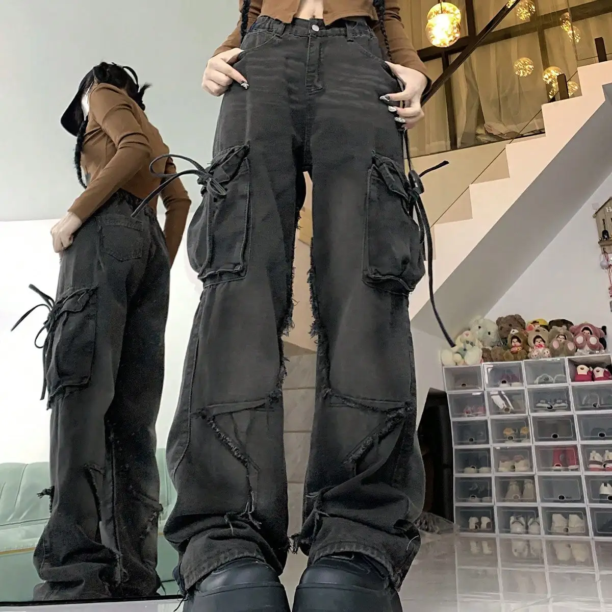 American Retro High Street Multi-Flap Pocket Pants Lace-Up Cargo Pants for Women in Autumn and Winter with Loose Design and Slimming Look Denim Wide-Leg Pants