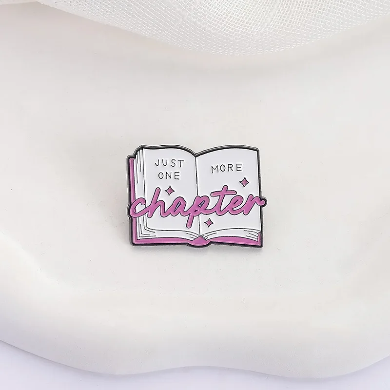 Livro rosa broche geométrico inglês legal versátil metal crachá colar agulha presente requintado espartilho