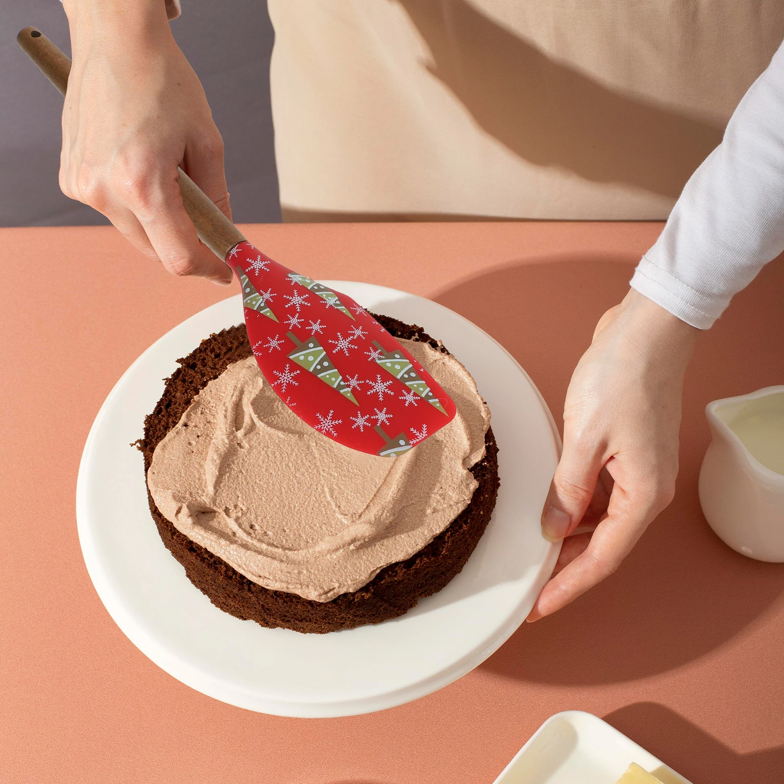 

Creative Christmas Design Silicone Spatula Wooden Handle Cake Scraper Reusable Baking Tool for Holiday Dessert Decoration