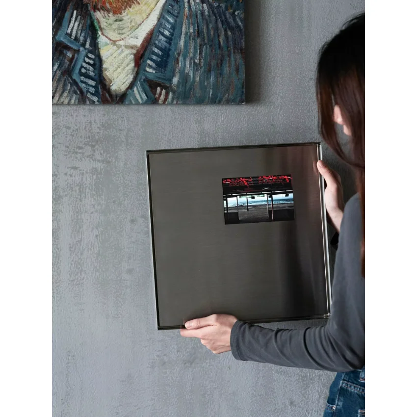 Stainless Steel Polishing Process Customized Picture Frame Wall-Mounted Square Shape Silver Matte Finish Art Photo Display Frame