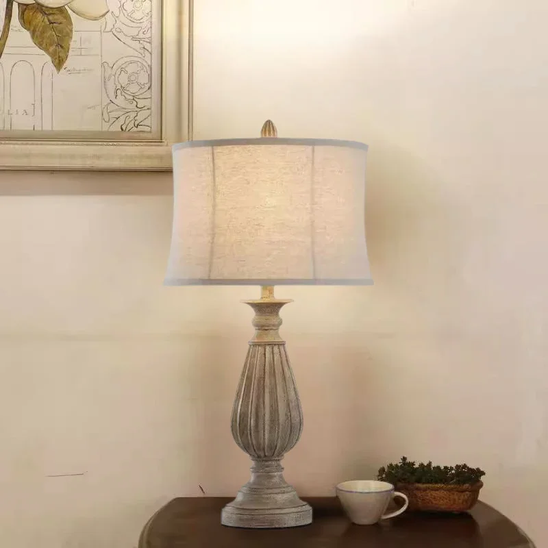 American simple wood art table lamp, creative study bedroom bedside lamp, retro homestay hotel, wedding dress shop, decorative l