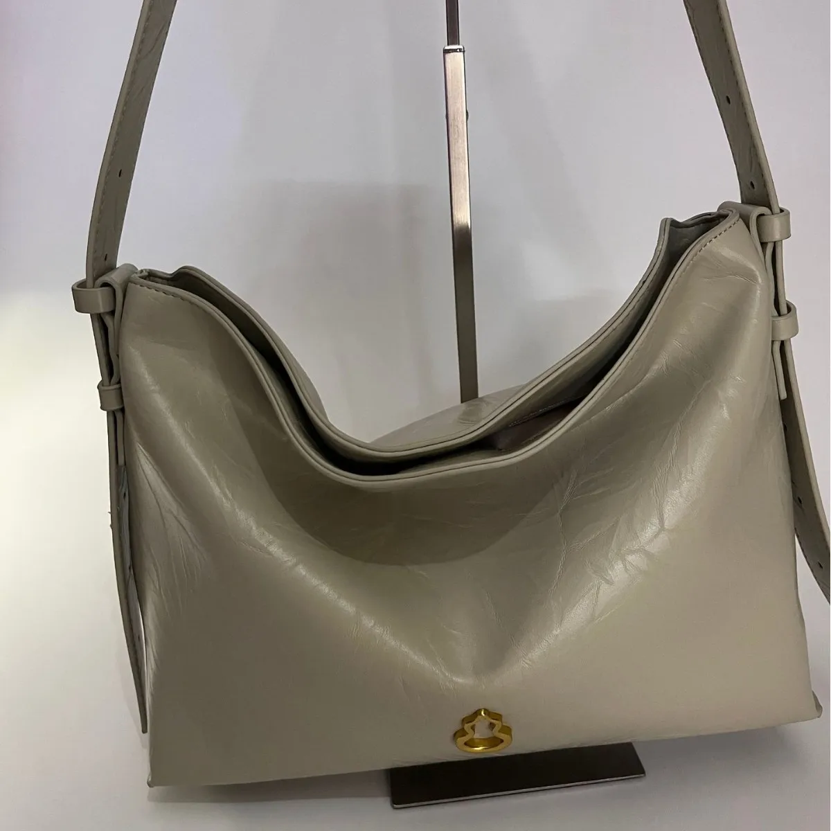 BAMPO 2025 New Small Hobo Tote Bag Fashionable Single-Shoulder Crossbody Underarm Bag for Women