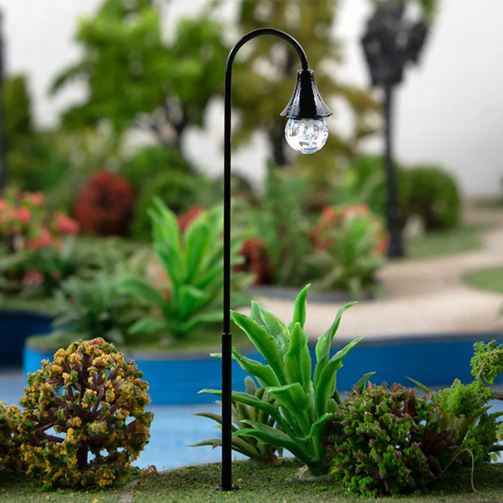

2Pcs Premium Mini Street Light Models for Sand Table Decoration Realistic Courtyard Lamp Miniatures Garden Landscape DIY Decor