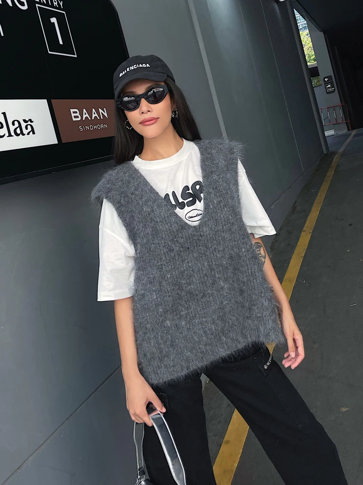 

Limited Edition Autumn Winter Plush Comfortable Warm High End Easy to Match Sweater Vest Camel Grey Soft V Neck Rabbit Fur 60%