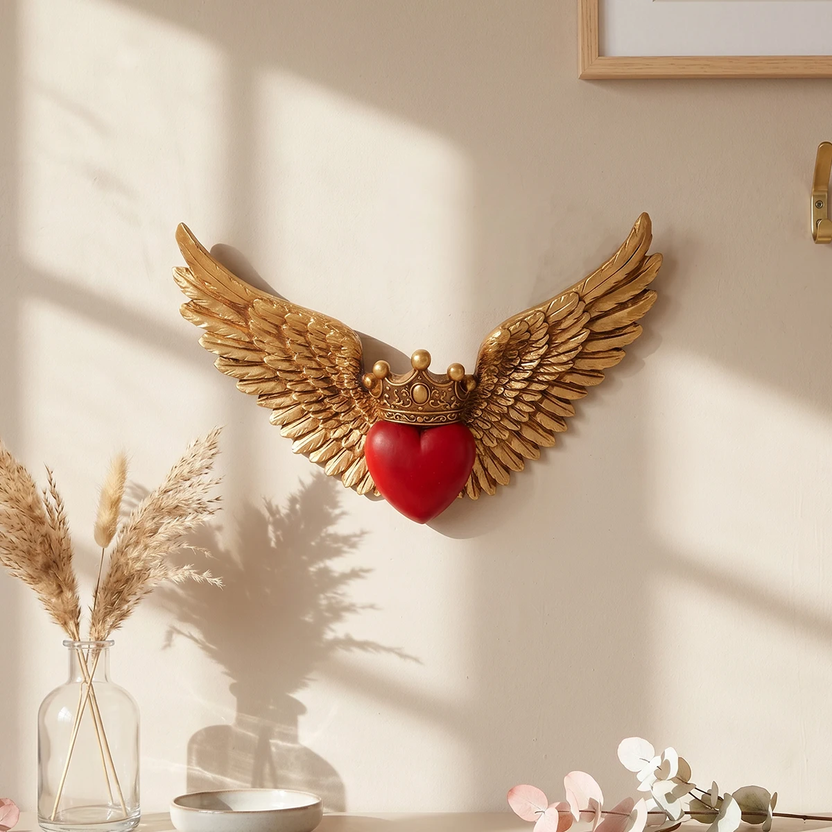 1PC, European-Style Wall Decoration with Gilded Crown, Heart-Shaped Wings and Golden Wings Resin Piece