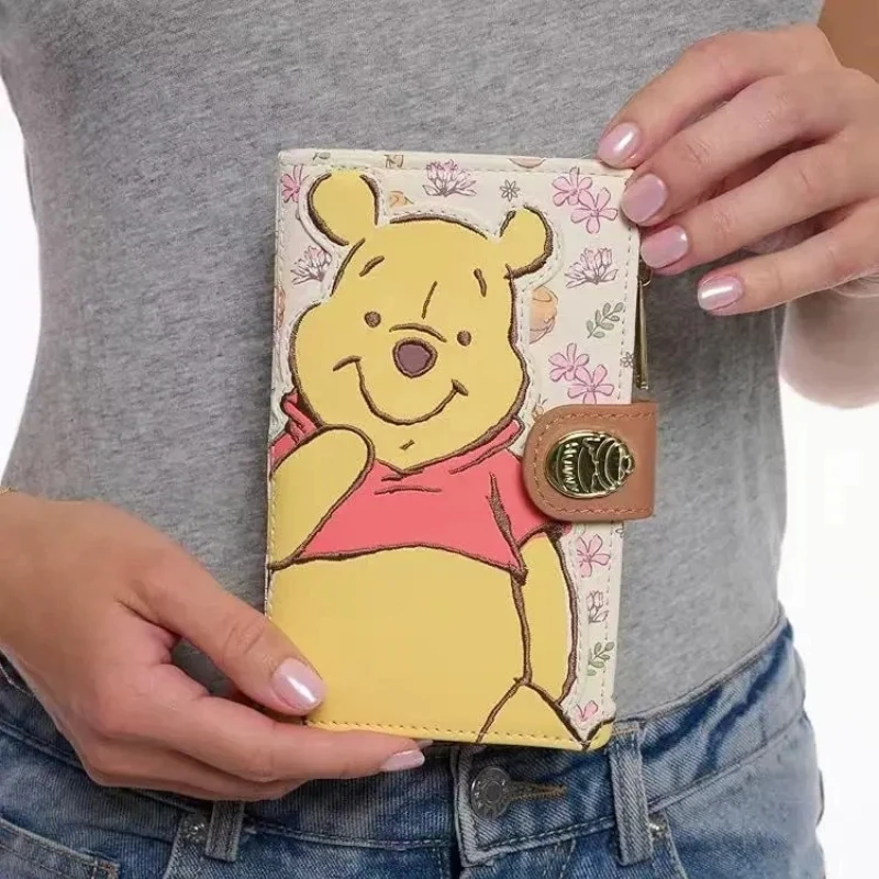Nova carteira com estampa floral Disney Winnie The Pooh, bolsa de couro fashion fofa de desenho animado, presente para meninas e mulheres, uso diário