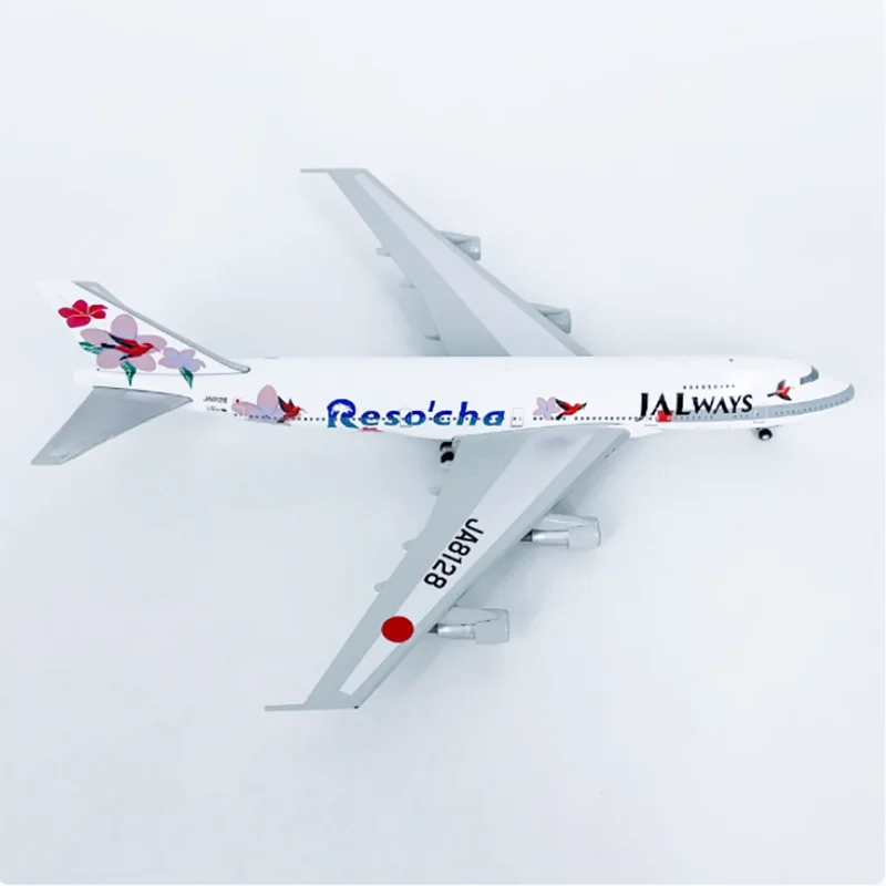 1:400 مقياس الخطوط الجوية اليابانية B747-100 JA8128 سبيكة نموذج الديكور دييكاست نموذج طائرة عرض مجموعة تذكارية هدية