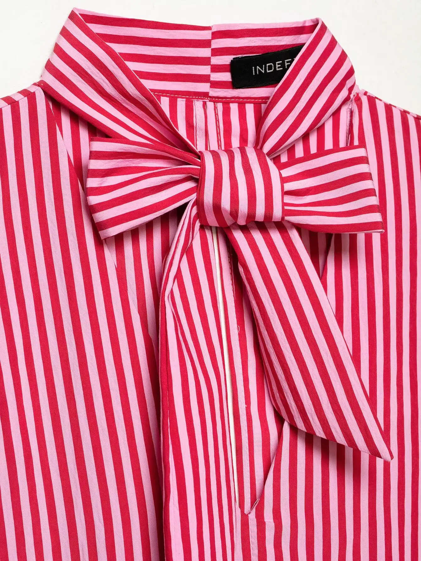 HH Französischer Stil Rot Gestreiftes Neckholder-Top Damen Bluse mit Schleifenkragen Unregelmäßiger Rüschensaum Sommer Picknick Resort Strand Outfit – Detail 4