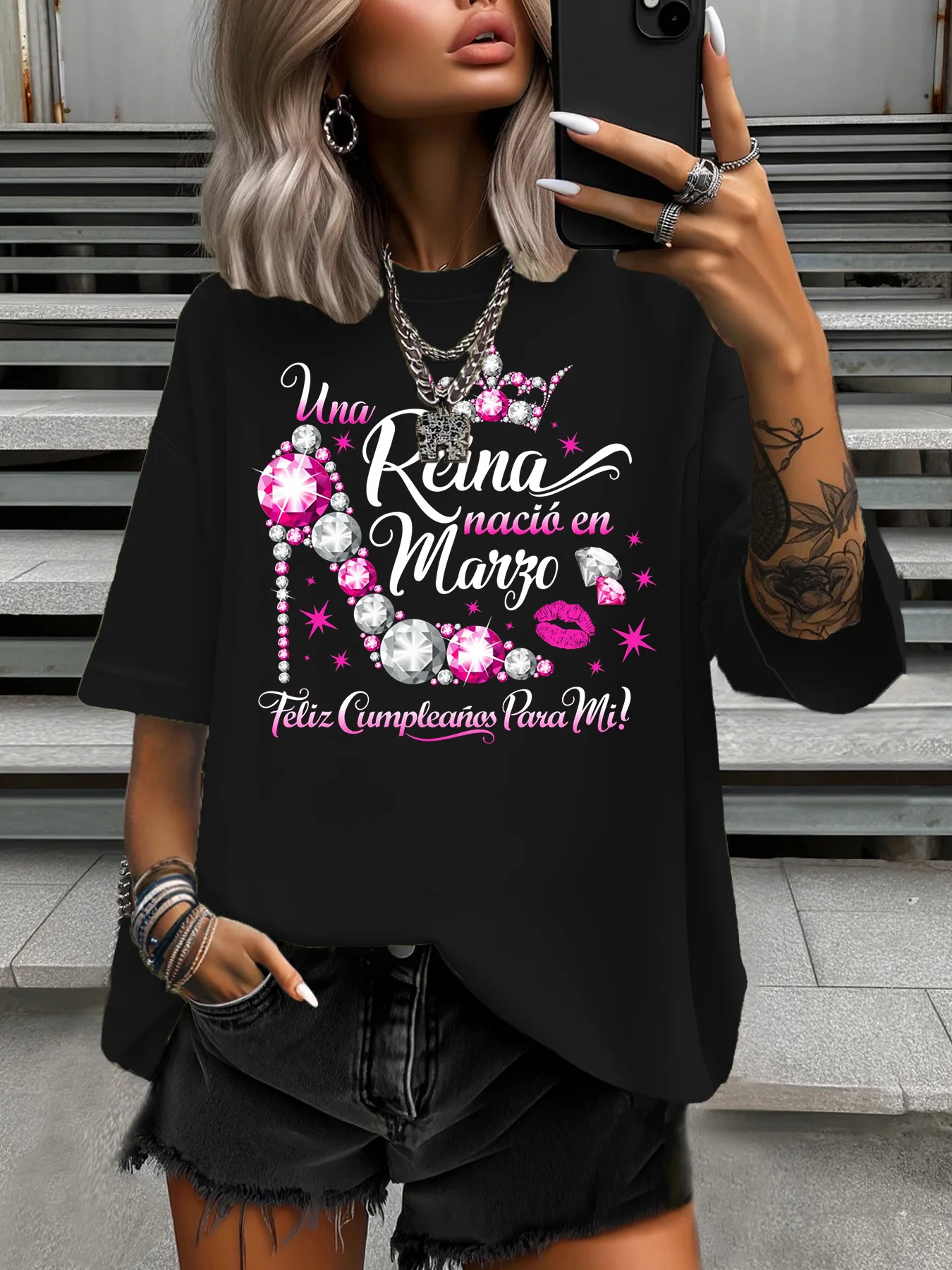 夏の女性のプラスサイズ Tシャツオリジナルデザインファッションカラフルなレターダイヤモンドプリント女性のラウンドネック半袖トップス