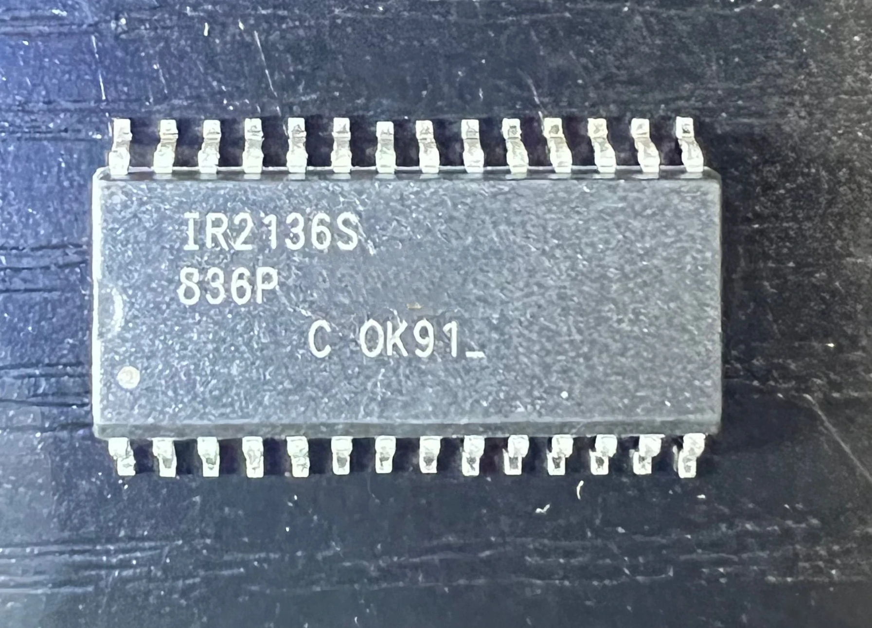 

100PCS IR2136STRPBF IR2136 IR2136S SOP28 100% NEW Original In Stock.