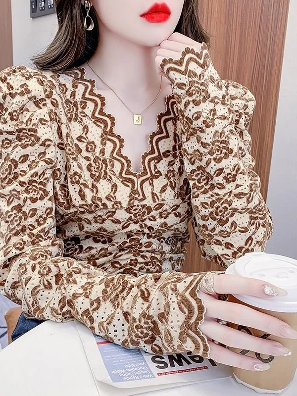 

Ретро-топ с V-образным вырезом и кружевом для женщин: дизайнерский, стройнящий, с длинным рукавом, модный, осенне-зимний, шикарный, с цветочным узором