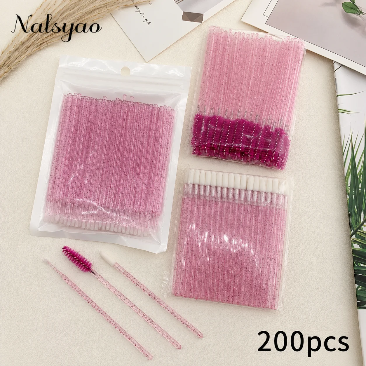 200pcs Eyelash Extension Removal Brush Micro Brush Lipline Cotton Brush Special Eyelash Tool for Cleaning