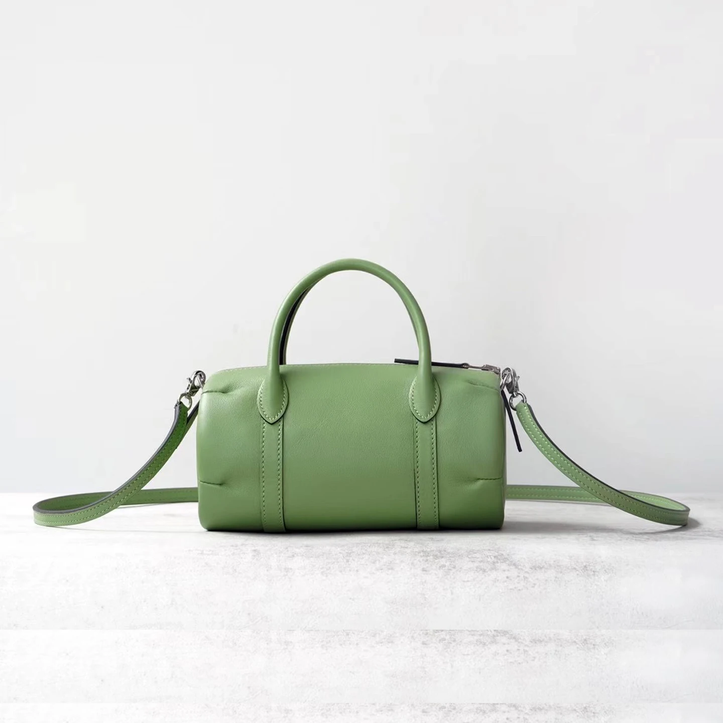 

Genuine Leather Boston Bag Handbag Women's Bag, Pillow Bag Simple Mini Barrel Bag Shoulder Fashion New Top-Grain Cowhide