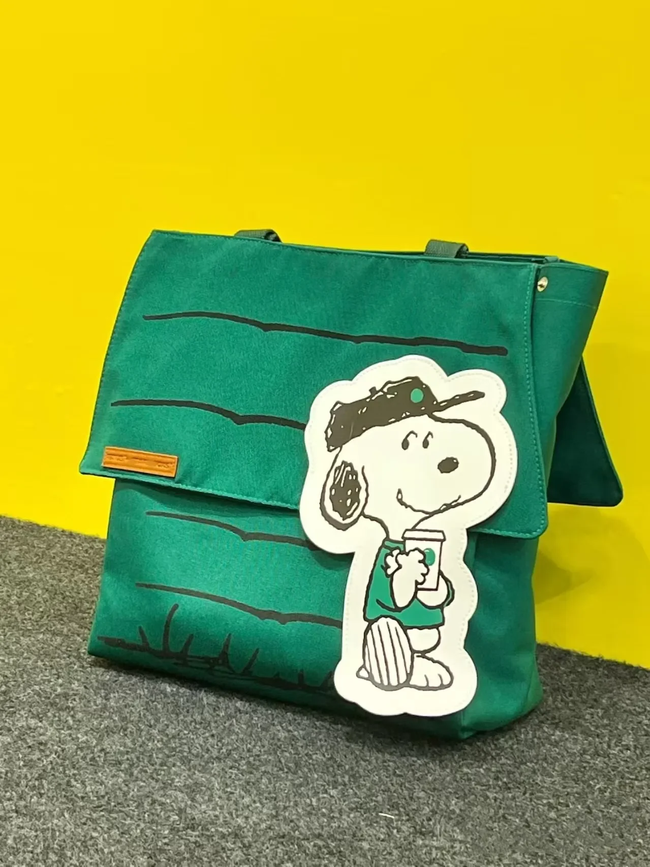 2026 Snoopy Große Kapazität Bedruckte Casual Lazy Style Frische Kleine Tragetasche Mädchen Reise-Schultertasche Neujahrsgeschenk – Detail 1