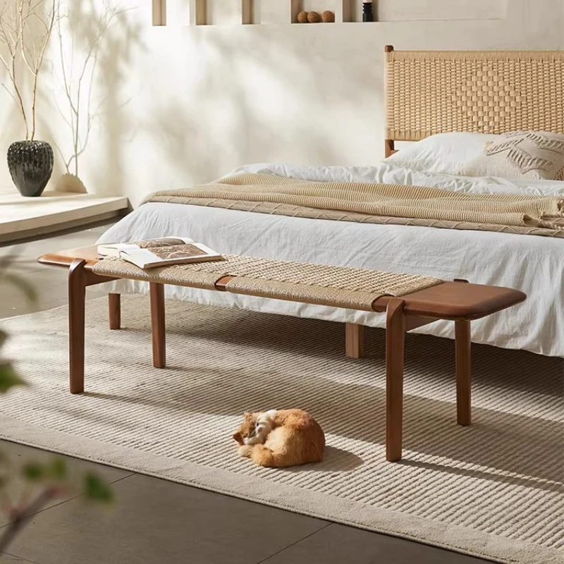 في غرفة النوم جرب لتغيير مقاعد الأحذية ومقاعد القدم ومقاعد بجانب السرير #2