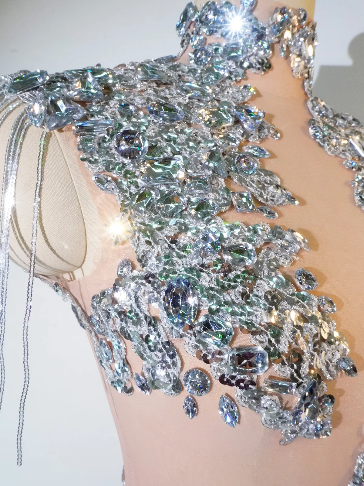 Боди Stardust с серебряной бахромой, блестящие блестки, стразы, костюм для ночного клуба, сальсы, кабаре, певица, одежда для дня рождения ​