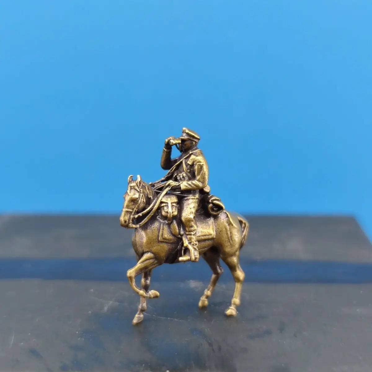 Brass WWII German Reconnaissance Cavalry Mounted Officer with Binoculars and Soldier Diorama Figurine Set