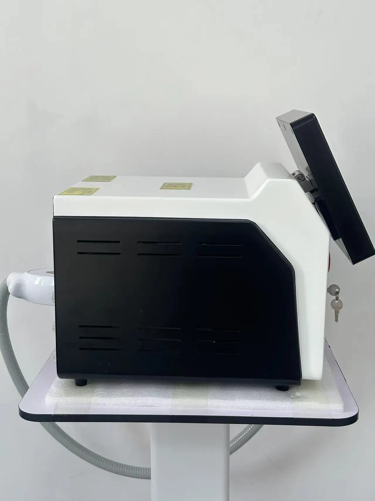 2024 Picosecond Q Switched Nd Yag Laser Tattoo Removal Machine Carbon Peeling Pico Laser Tattoo Remove machine