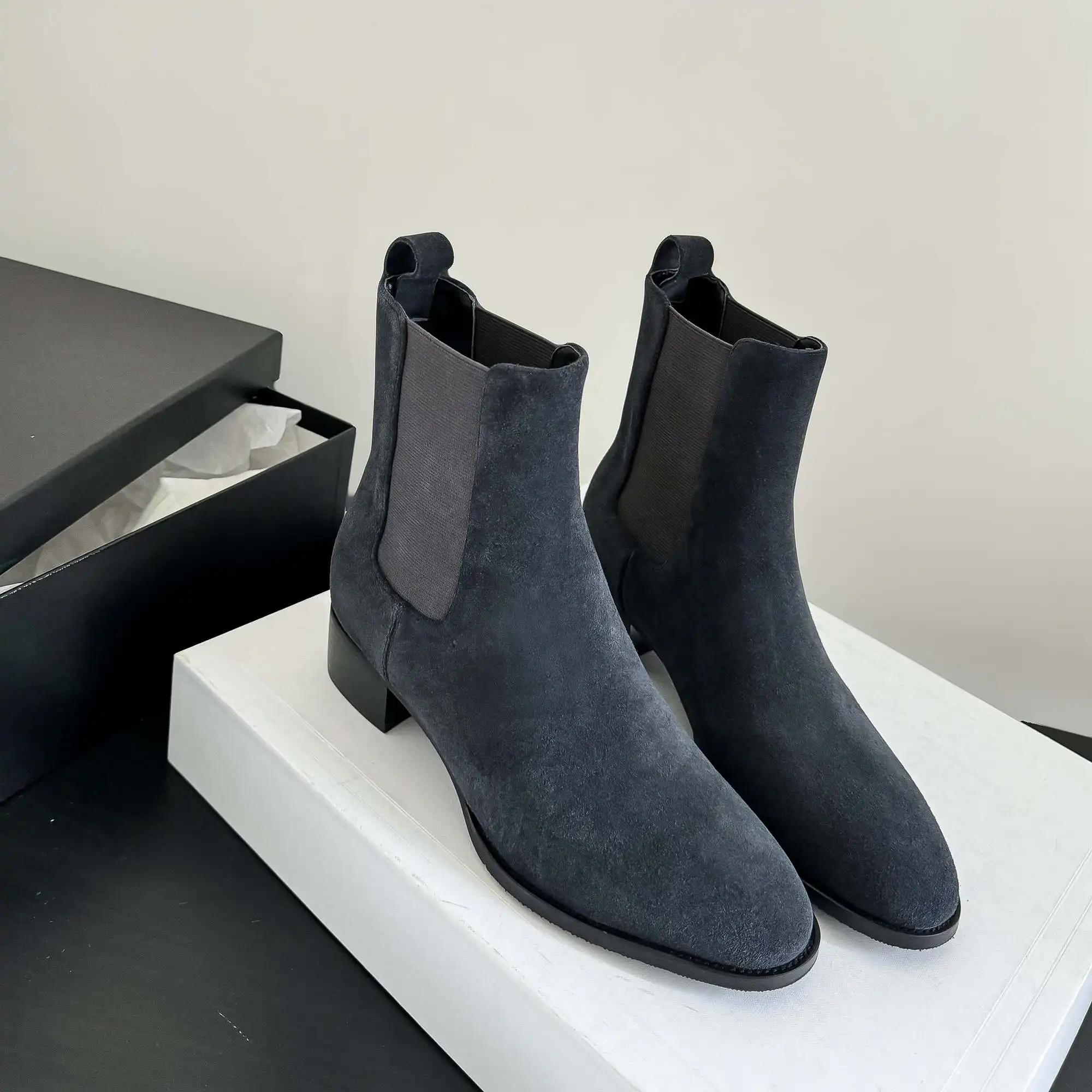 Krazing Pot Plus Size 34-44 Cow Suede Round Toe High Heels Chelsea Boots Winter Warm Shoes Classics Concise Women Ankle Boots