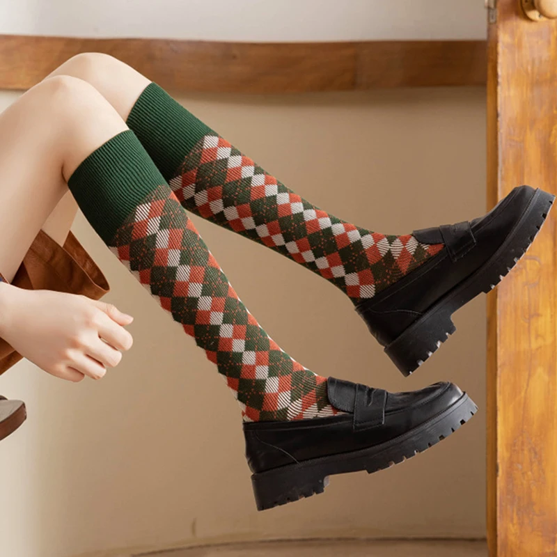 Diamond Plaid Pattern Green Knee Socks Women Ins New Fashion Party Knee-high Stockings Over Knee Long Ladies Girls High Quality