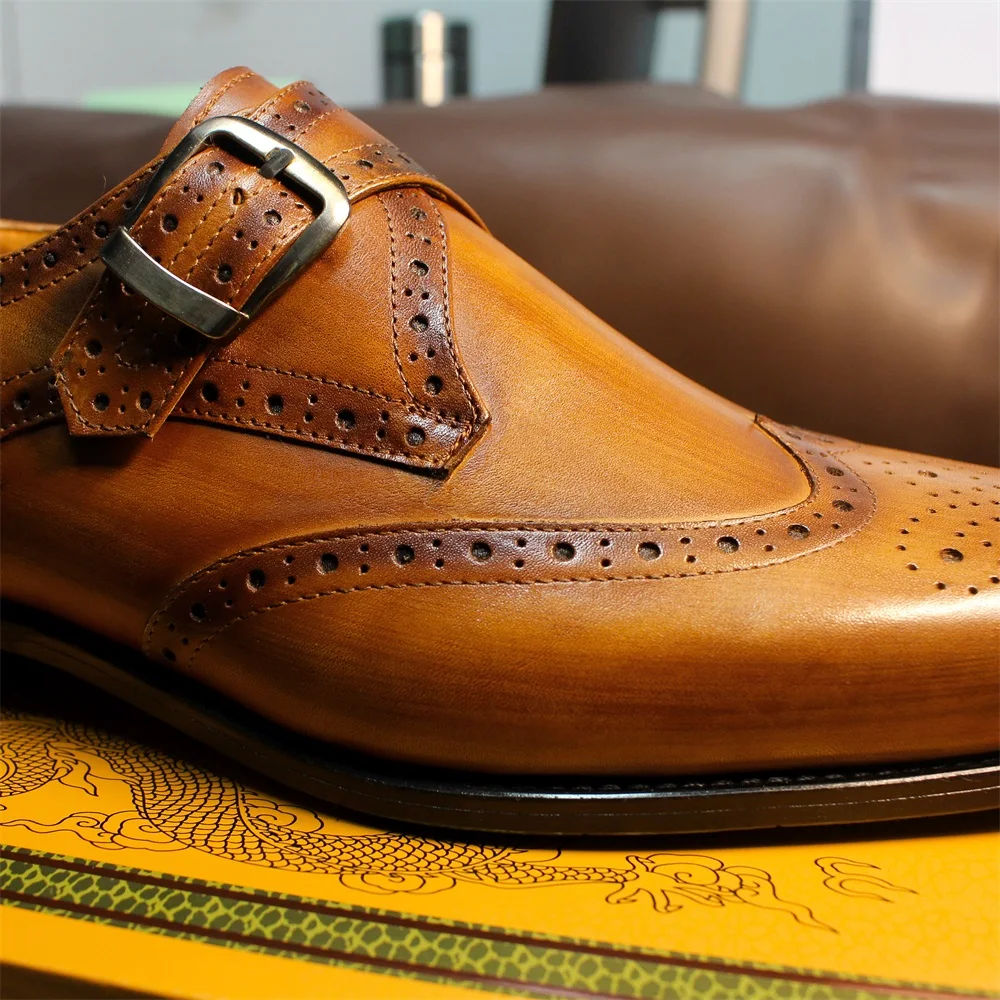Luxuriöse Herren-Loafer aus echtem Leder mit spitzer Zehenpartie und Schnalle, rahmengenähte braune und schwarze Büro-Formalkleiderschuhe für Herren – Detail 2