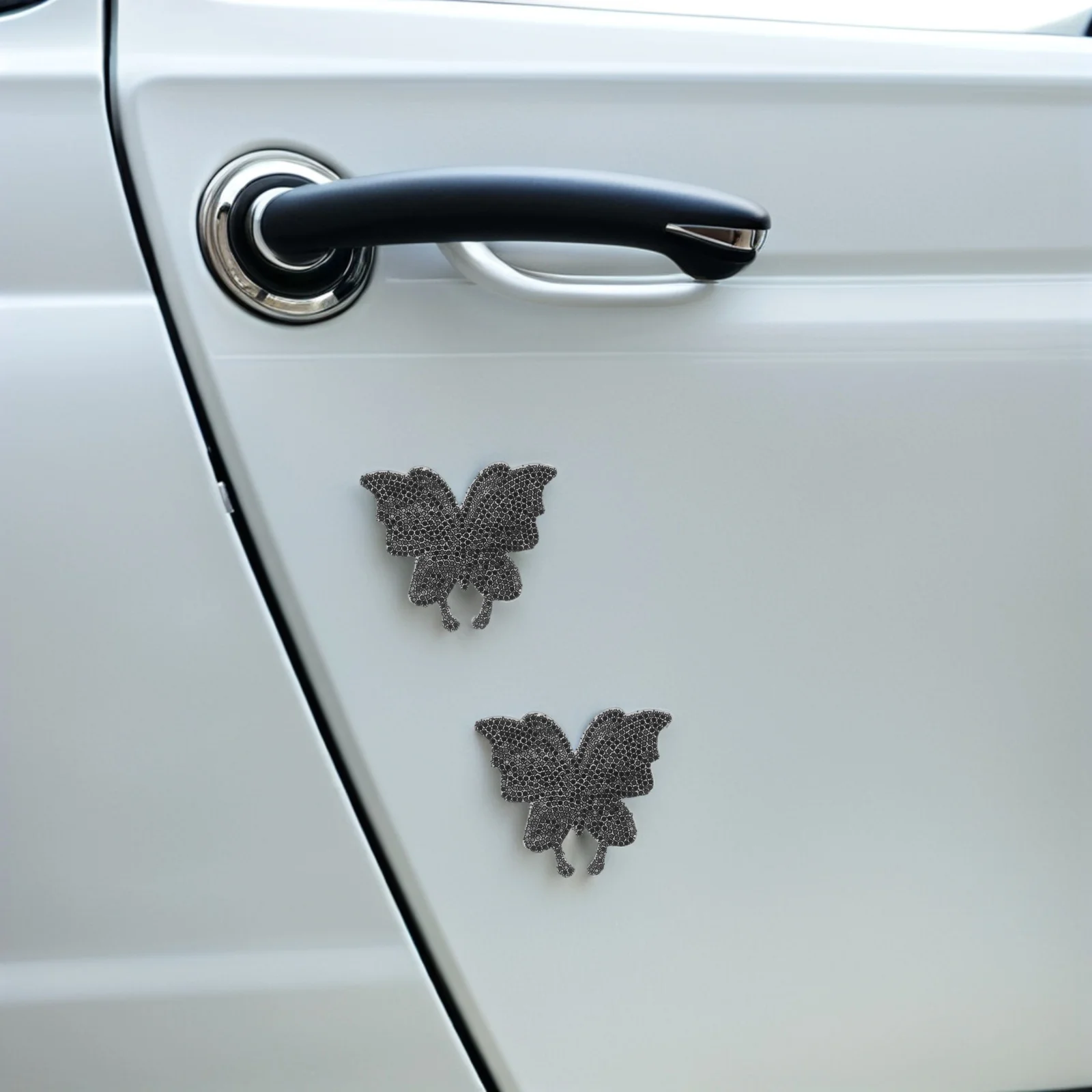 

16 шт., наклейки на автомобиль со стразами и бабочкой, черные блестящие самоклеящиеся наклейки для бампера, окна, ноутбука, автомобильной промышленности