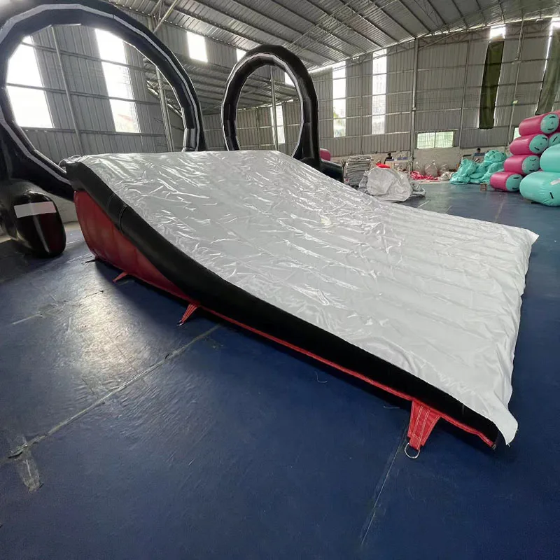 공장 맞춤형 BMX FMX 랜딩 에어백 프리스타일 점프 산악 자전거 스쿠터 에어백 인플레이터블 랜딩 바운서 스턴트 에어백