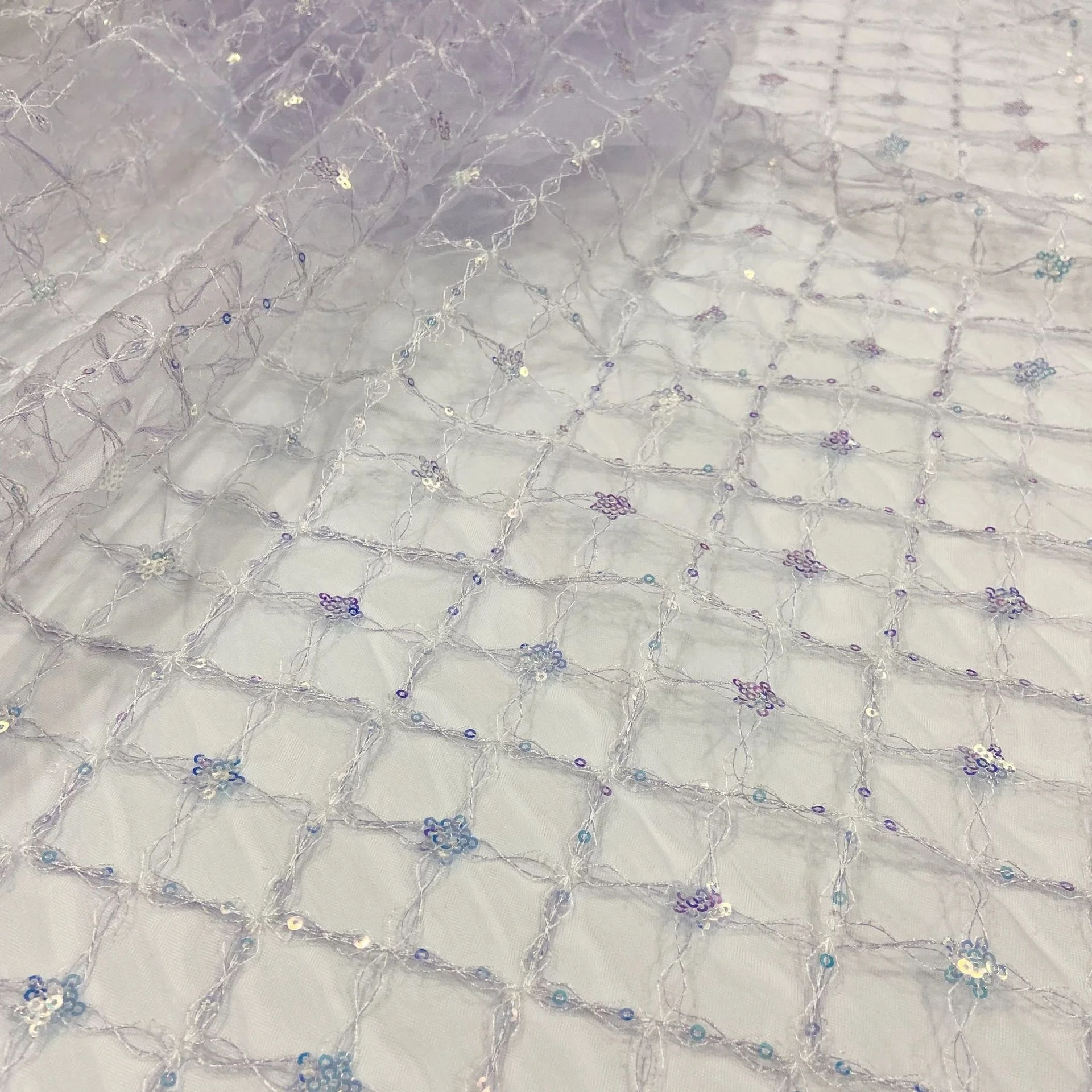 

Многоцветная блестящая ткань с пайетками 3 мм и 5 мм, декоративная ткань в клетку для платьев и головных уборов, сетчатый материал