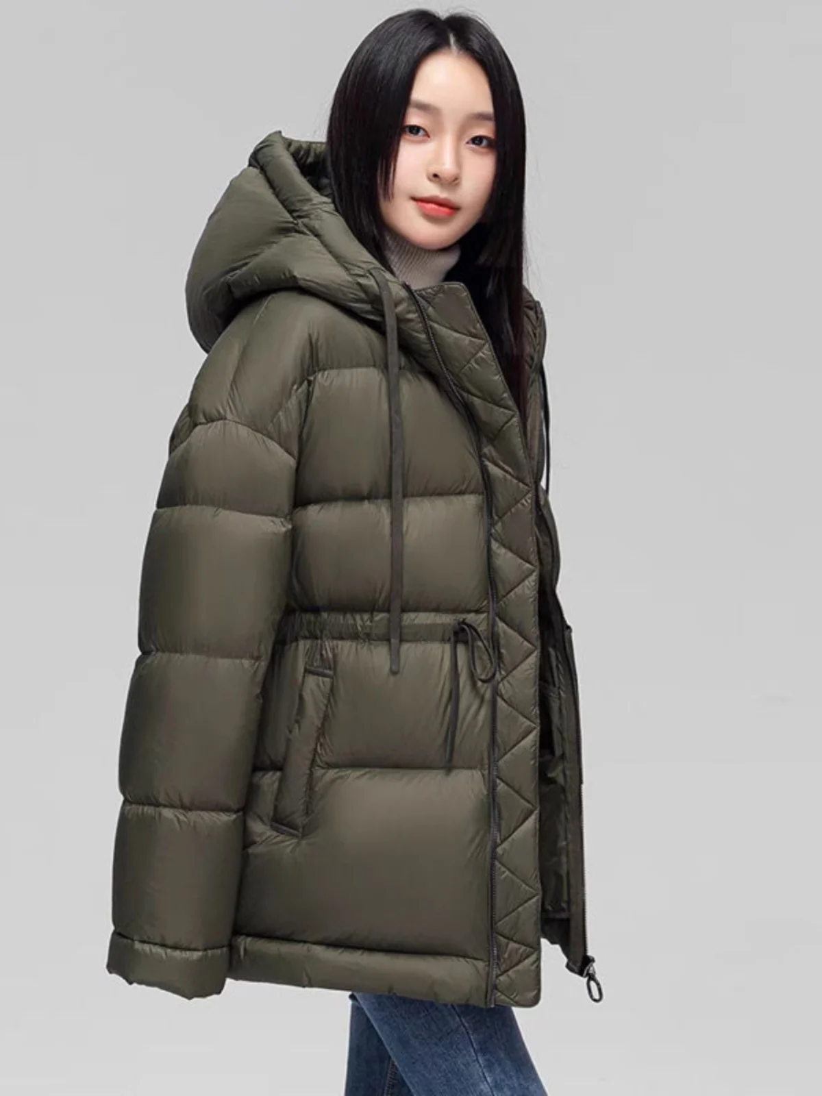White Duck down Puffer Jacket Women's Bread Style Thickened Warm Coat Hooded Waist-Cinching Comfortable Simple Design