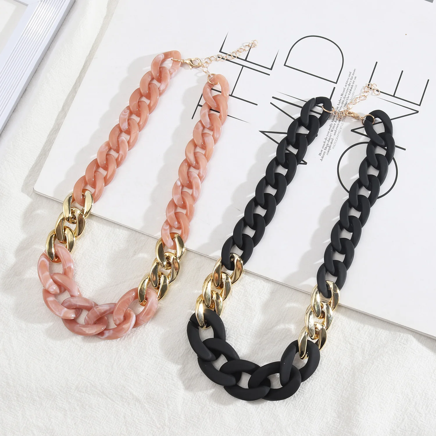 Candy Color Acrylic Link Chain Resin Lobster Clasp Choker Collar Necklaces Classic New Design Jewelry for Women Birthday Gift