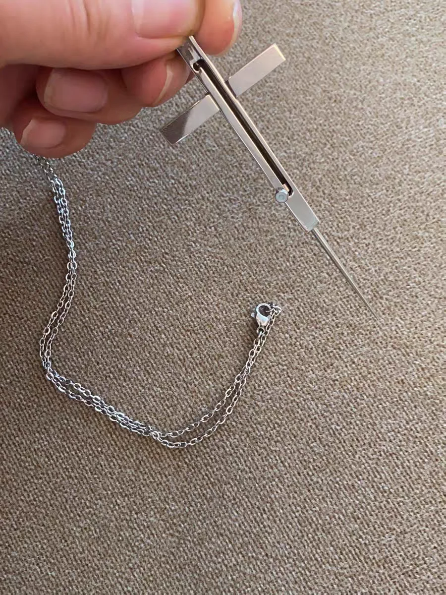 Collana con croce retrattile in acciaio inossidabile catene per gioielli moda uomo gadget EDC per ragazzo per donne fresche regali per ragazze Multi strumenti