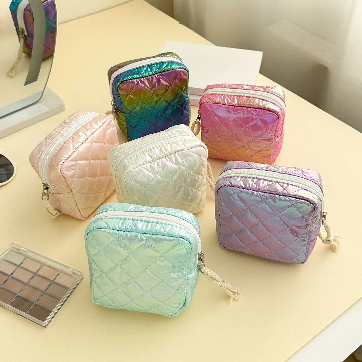 Fashion Laser Small Travel Cosmetic Lipstick Earphone Card Portable Storage Bag Purse Women Gift Pouch Make Up Bags Organizer
