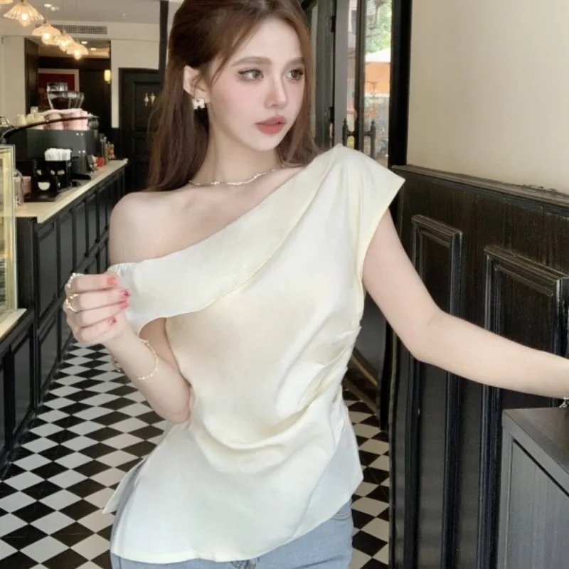 

Elegant Sexy Asymmetrical Shoulder Bony Top Women's Fashion Spring Summer Short Sleeve Pear Shape Body Slim Fit Sweet Style