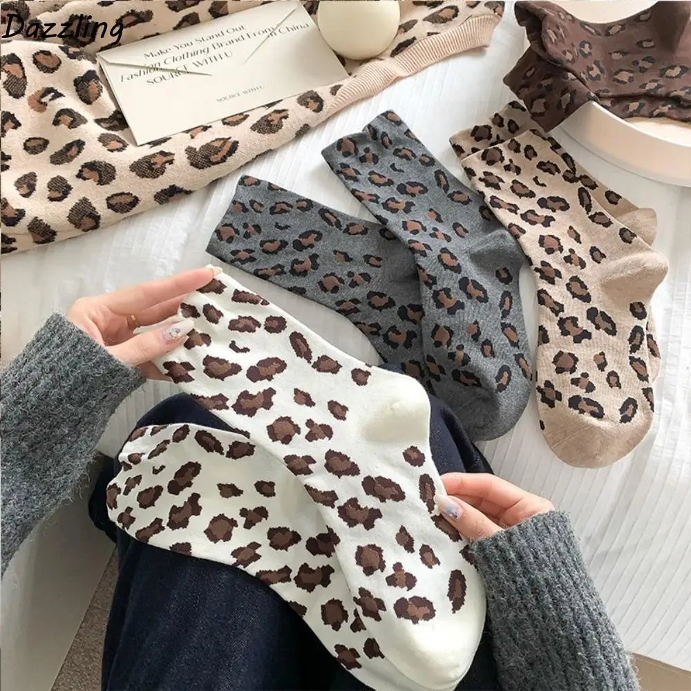 

5 Pairs Hosiery Korean Style Leopard Print Socks Soft Elastic Famale Tube Socks Sweat-Absorbing Breathable Mid-Calf Socks Unisex