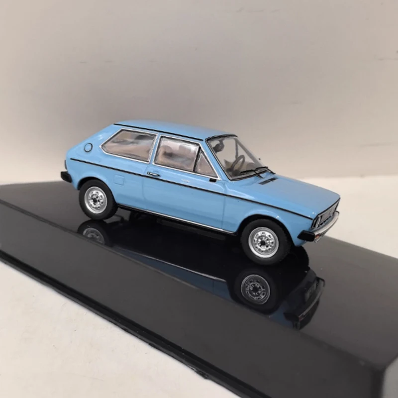 

IXO масштаб 1/43 POLO MKI 1975, имитация сплава, модель автомобиля, статическая коллекция, украшенные праздничные подарки, игрушки, сувенирный подарок