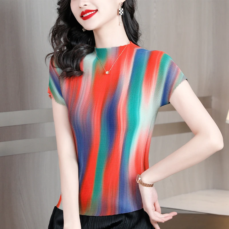 

2023 New Summer Women Short Sleeve Loose Elastic T-shirt High Quality Fashion Gradient Colorful Pleated T-shirt Women Tops