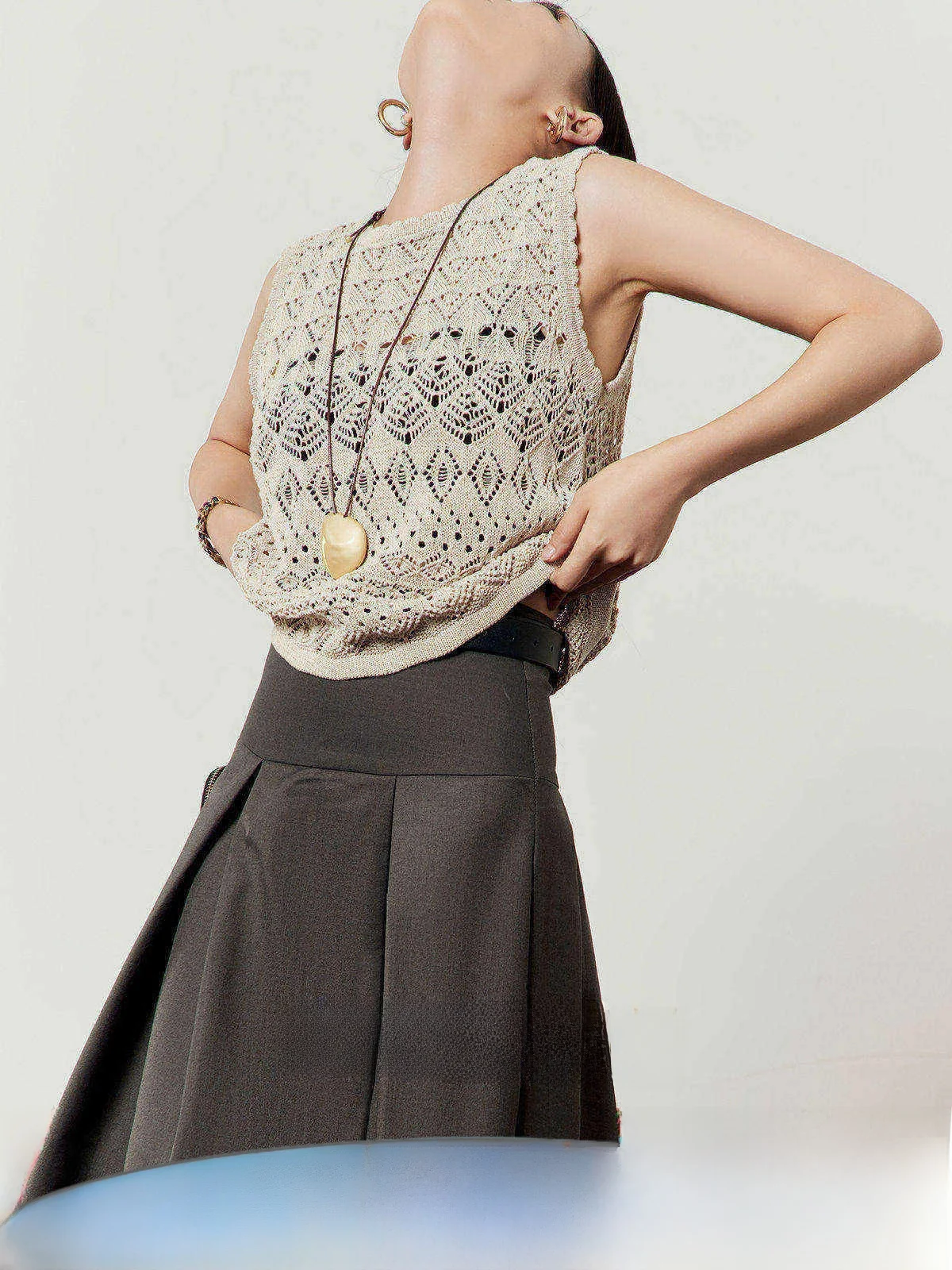 

Women's Sleeveless Knitted Vest Hollow out Design Fashionable Versatile Wheat Color Summer New Arrival Loose Fit Single Piece