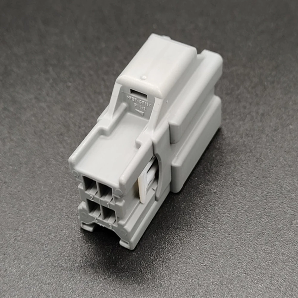 7282-6449-40 4 Pin Unsealed Automotive Connector Male YESC Kaizen Series 1.5mm PBT Light Gray for Power Wiring