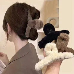 2/4PCS Fashion Plush Hair Claw for Women Elegant Shark Hair Clips Acrylic Hairpins Faux Fur Hair Clip Girls Hair Accessories